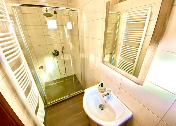 Apartman Unio 1 *