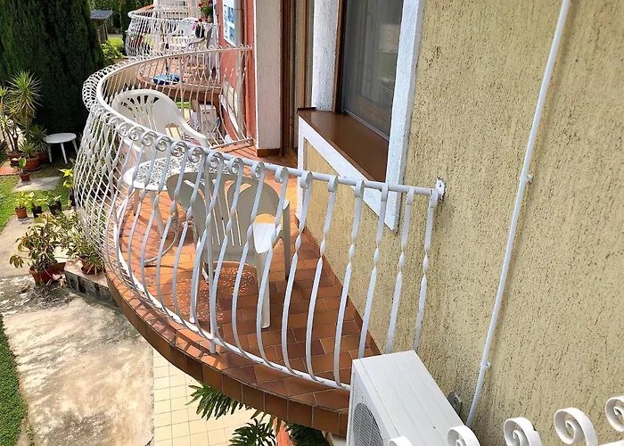 Unio 1 Apartman *